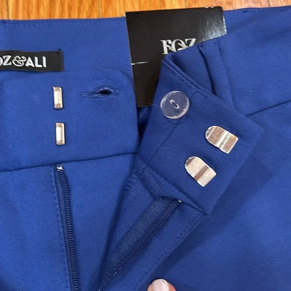 ROZ & ALI  beautiful Royal Blue Ankle  pant Size 8 zipper design side bottom leg - Picture 3 of 16